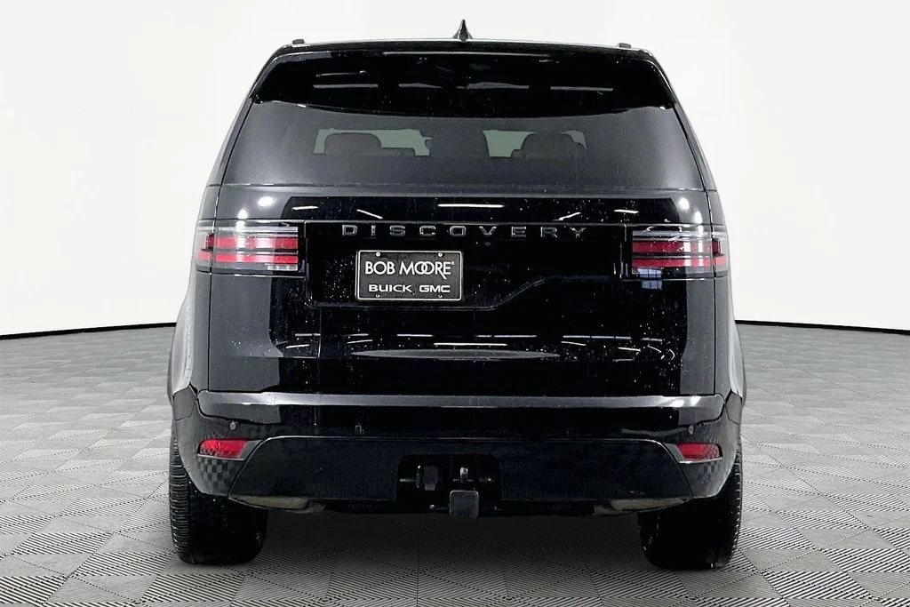 Used 2024 Black Land Rover Dynamic SE image 5