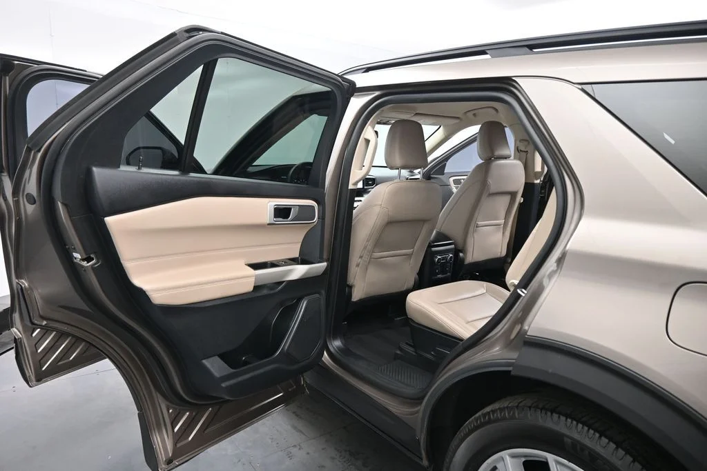 Used 2021 Gray Ford XLT image 18