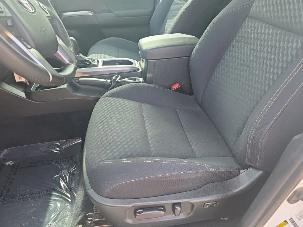 2022 Toyota Tacoma SR5 - Photo 19