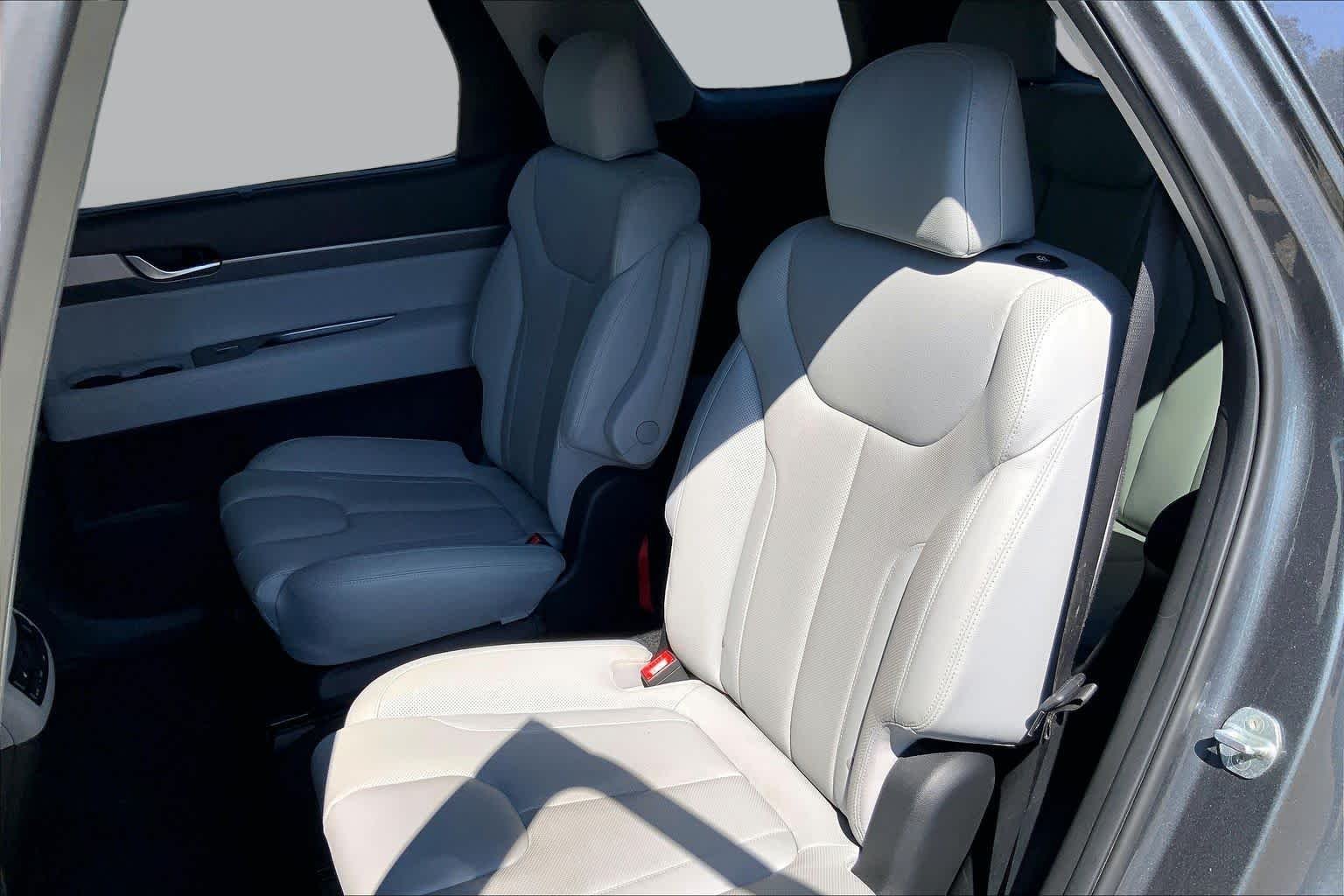 Used 2022 Rainforest Hyundai SEL image 21