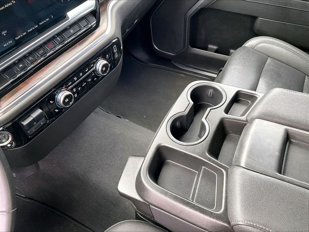 Used 2025 Silver GMC SLT image 20