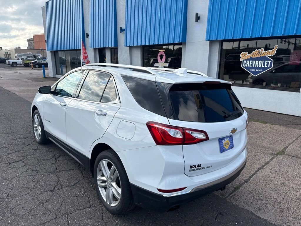 Used 2018 SUMMIT WHITE Chevrolet Premier image 17