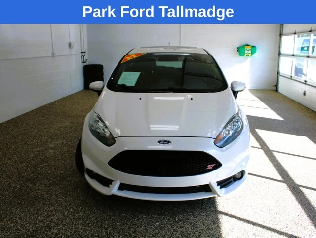 Used 2017 White Platinum Clearcoat Metallic Ford ST image 9