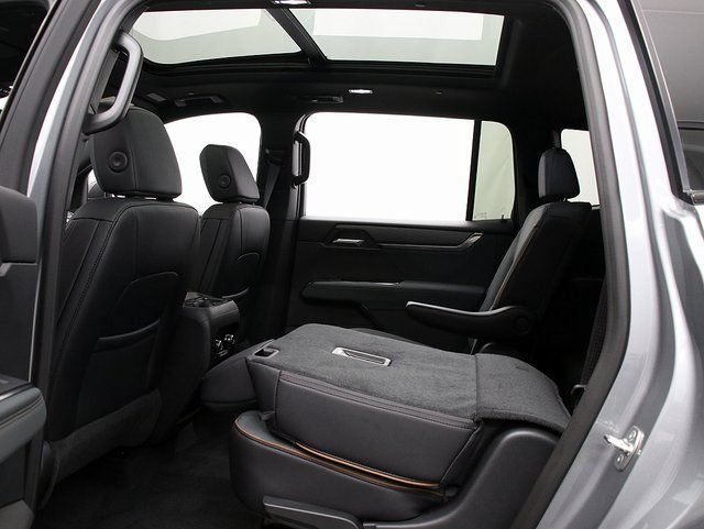 2026 GMC Acadia AT4 - Photo 13