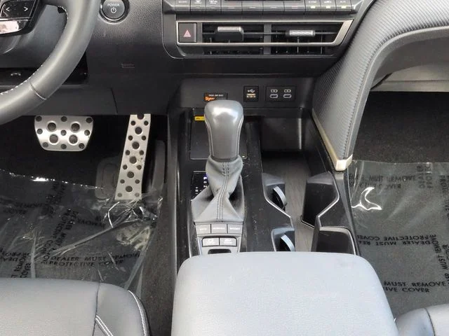 Certified Used 2025 White Toyota SE image 18