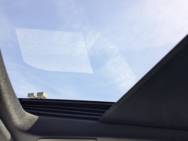 New 2025 Star White Metallic Tri-Coat Ford Platinum® MAX image 22