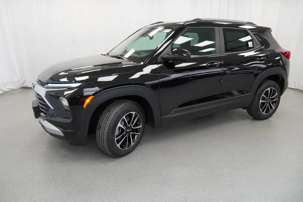 New 2026 Mosaic Black Metallic Chevrolet LT image 2