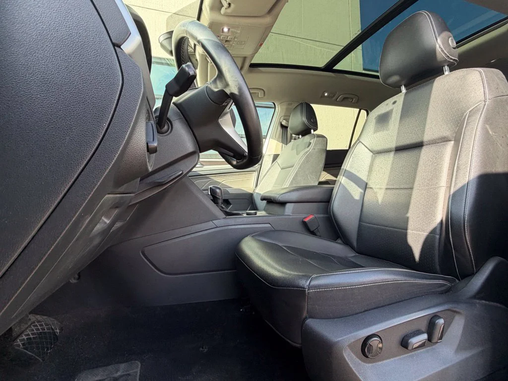 Used 2021 White Volkswagen 3.6L V6 SE w/Technology image 6