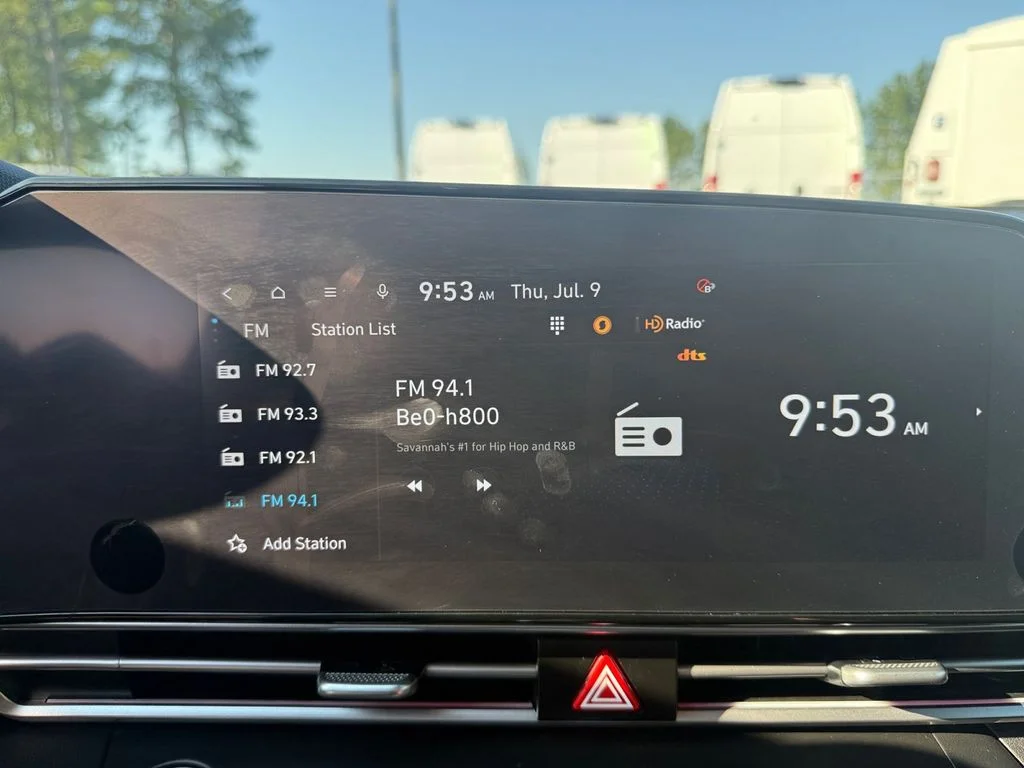 Used 2025 Red Hyundai SEL Convenience image 20