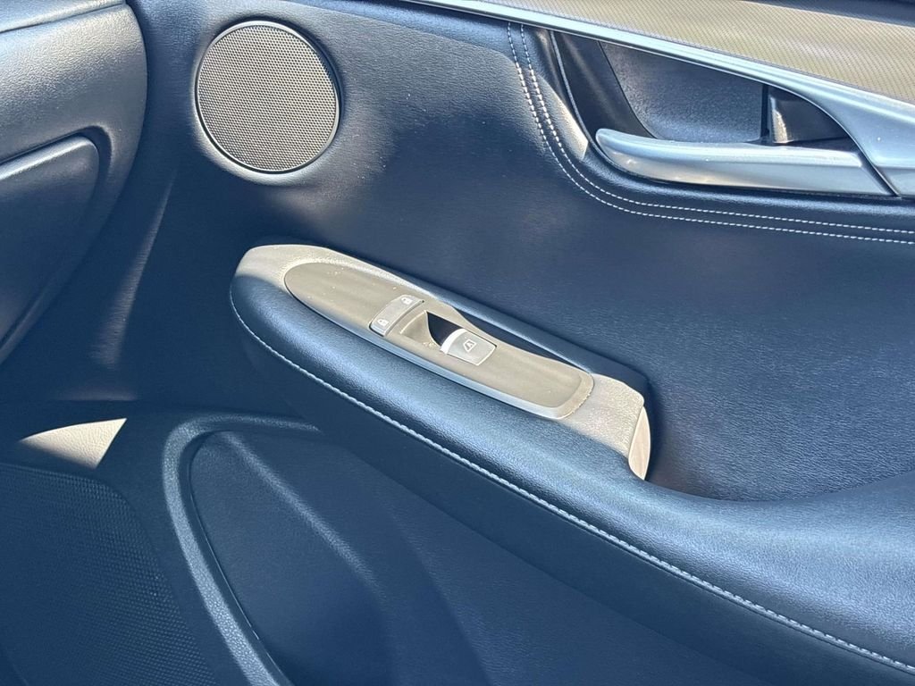 Certified Used 2025 Blue INFINITI LUXE image 31