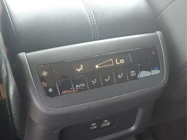 Used 2024  Nissan SV image 19