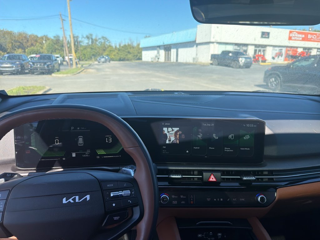 Used 2026 Black Kia X-Line image 21