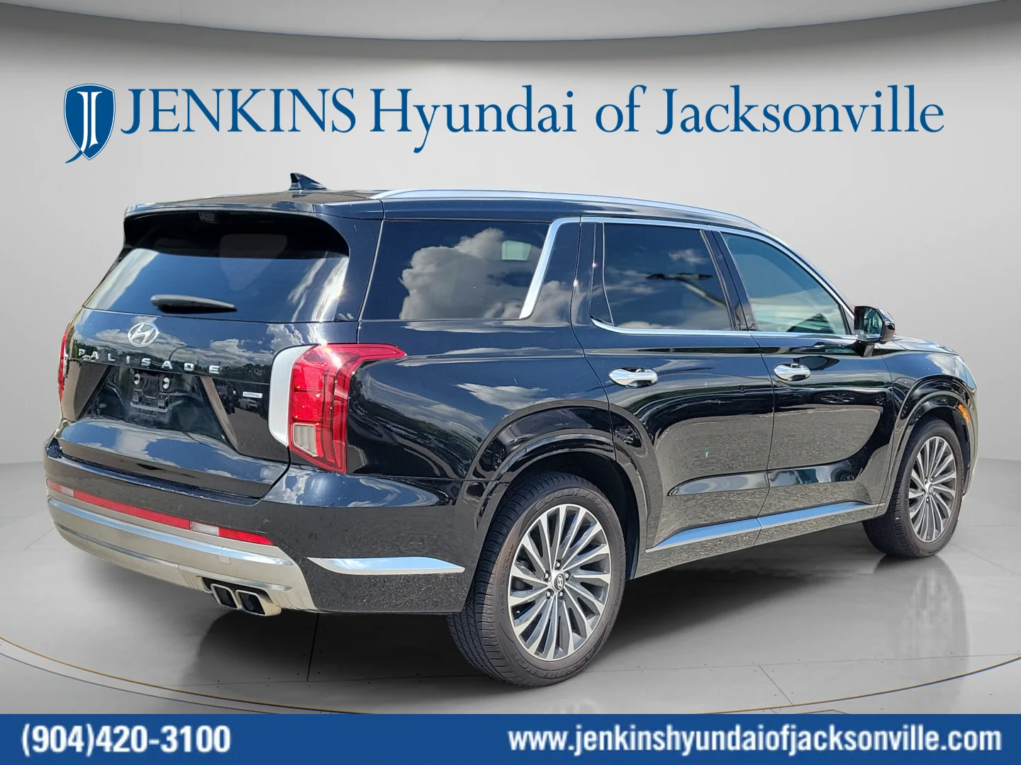 Used 2024 Abyss Black Pearl Hyundai Calligraphy image 3