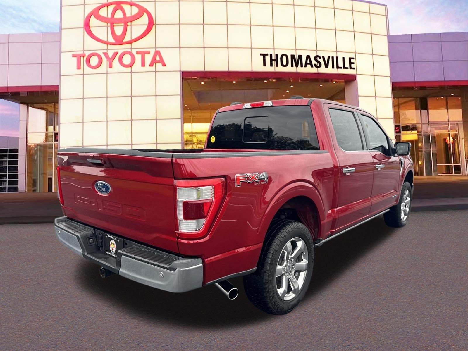 Used 2023 Red Metallic Ford Lariat image 5