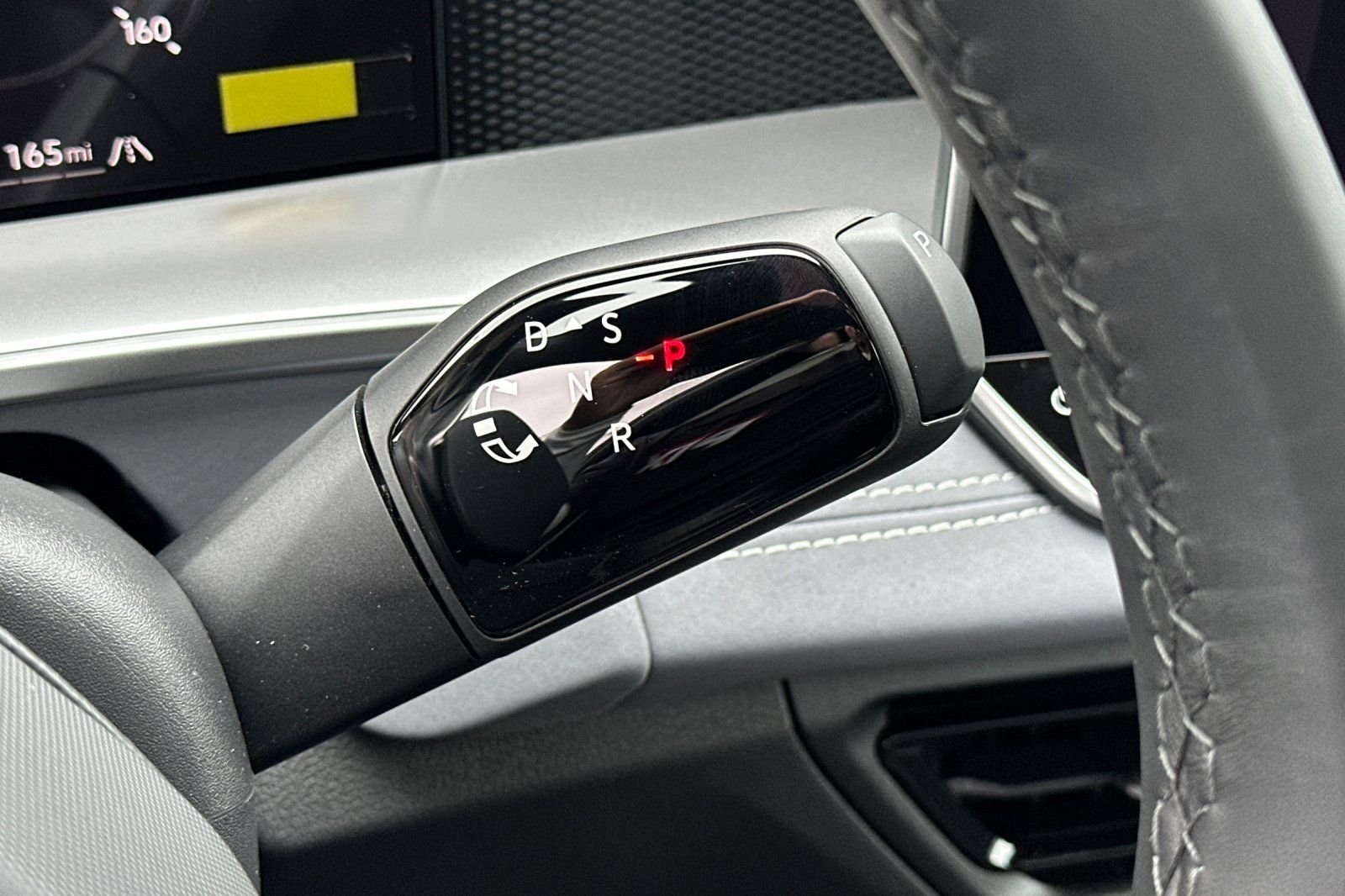New 2026  Volkswagen 2.0T SE R-Line Black image 21