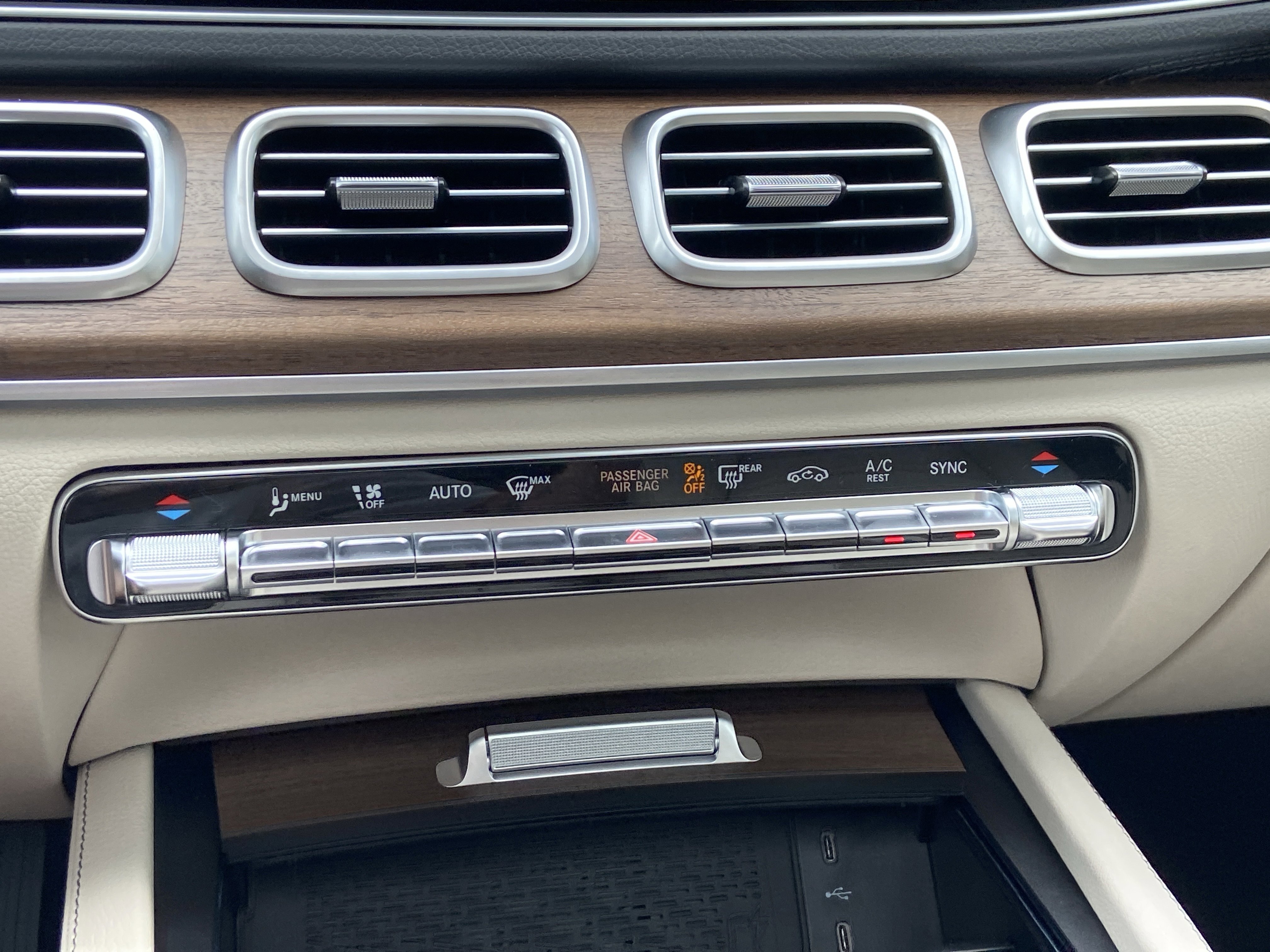 New 2026 Polar White Mercedes-Benz GLE 450 4MATIC® Coupe image 30