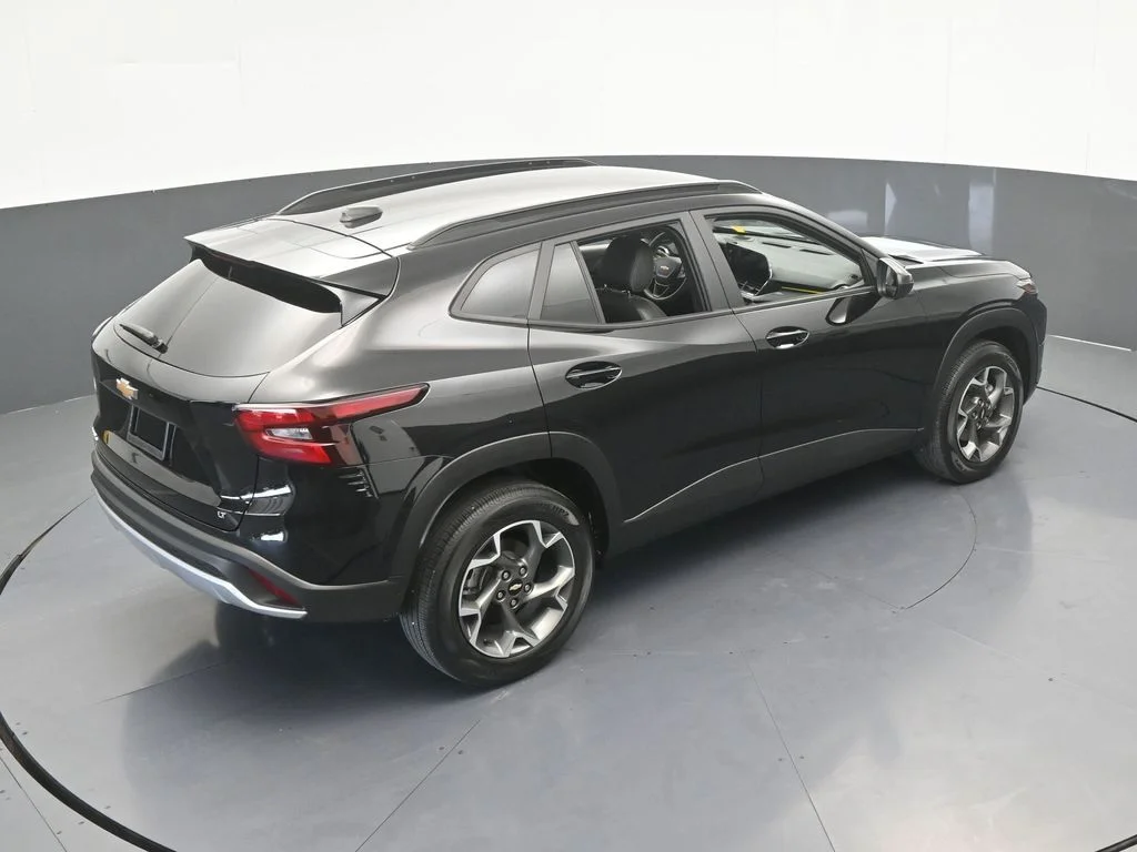 Used 2025 Mosaic Black Metallic Chevrolet LT image 47