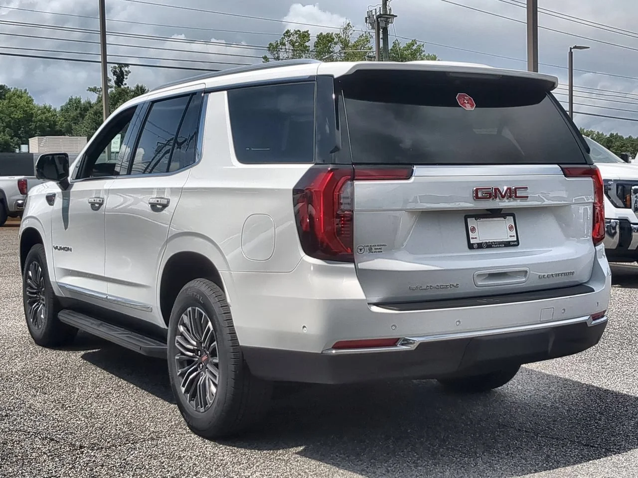 New 2026 Summit White GMC Elevation image 6