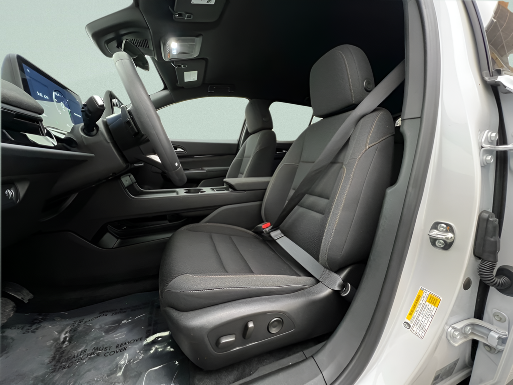 Used 2025 Snowfall Pearl Honda EX image 21