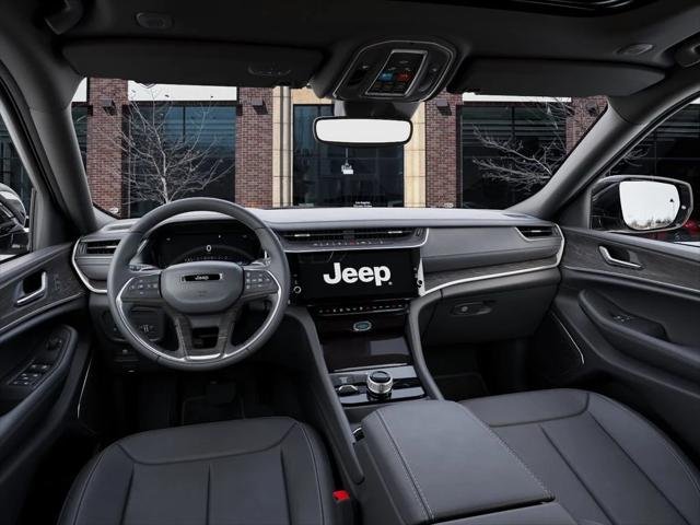 New 2026 Diamond Black Crystal Pearl-Coat Exterior Paint Jeep Limited image 14