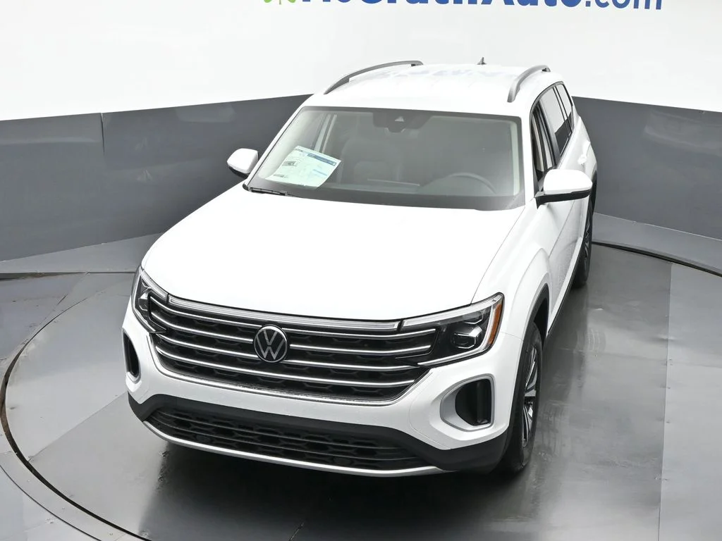 New 2026 White/off-white Volkswagen 2.0T SE image 27