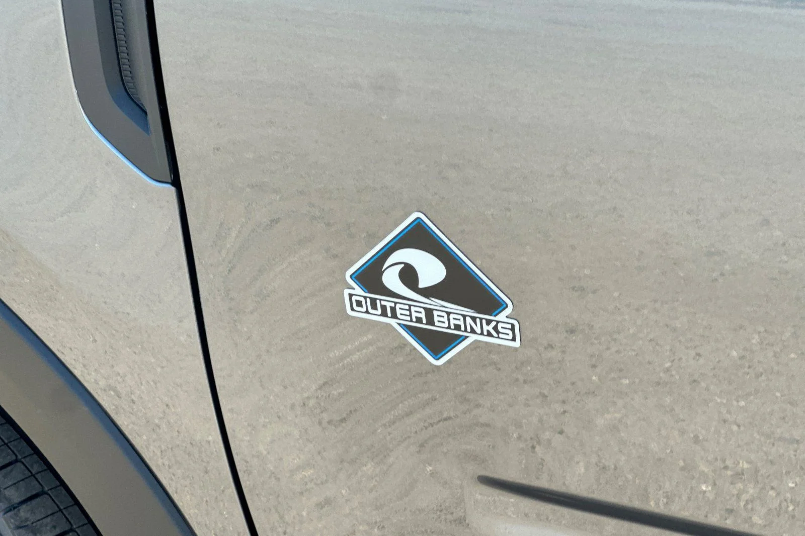New 2026 Carbonized Gray Metallic Ford Outer Banks® image 21