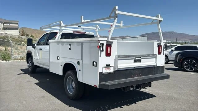 2026 GMC Sierra 3500HD Pro - Photo 5
