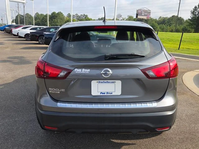 Used 2018 Gray Nissan S image 11