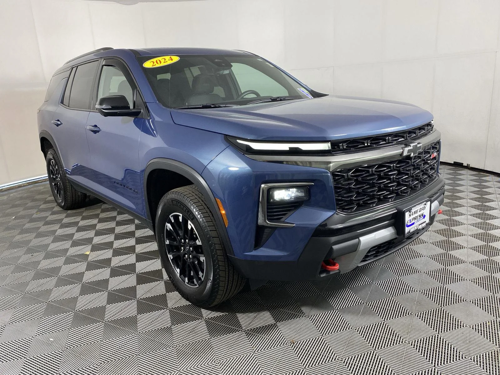 Used 2024 Lakeshore Blue Metallic Chevrolet  image 11