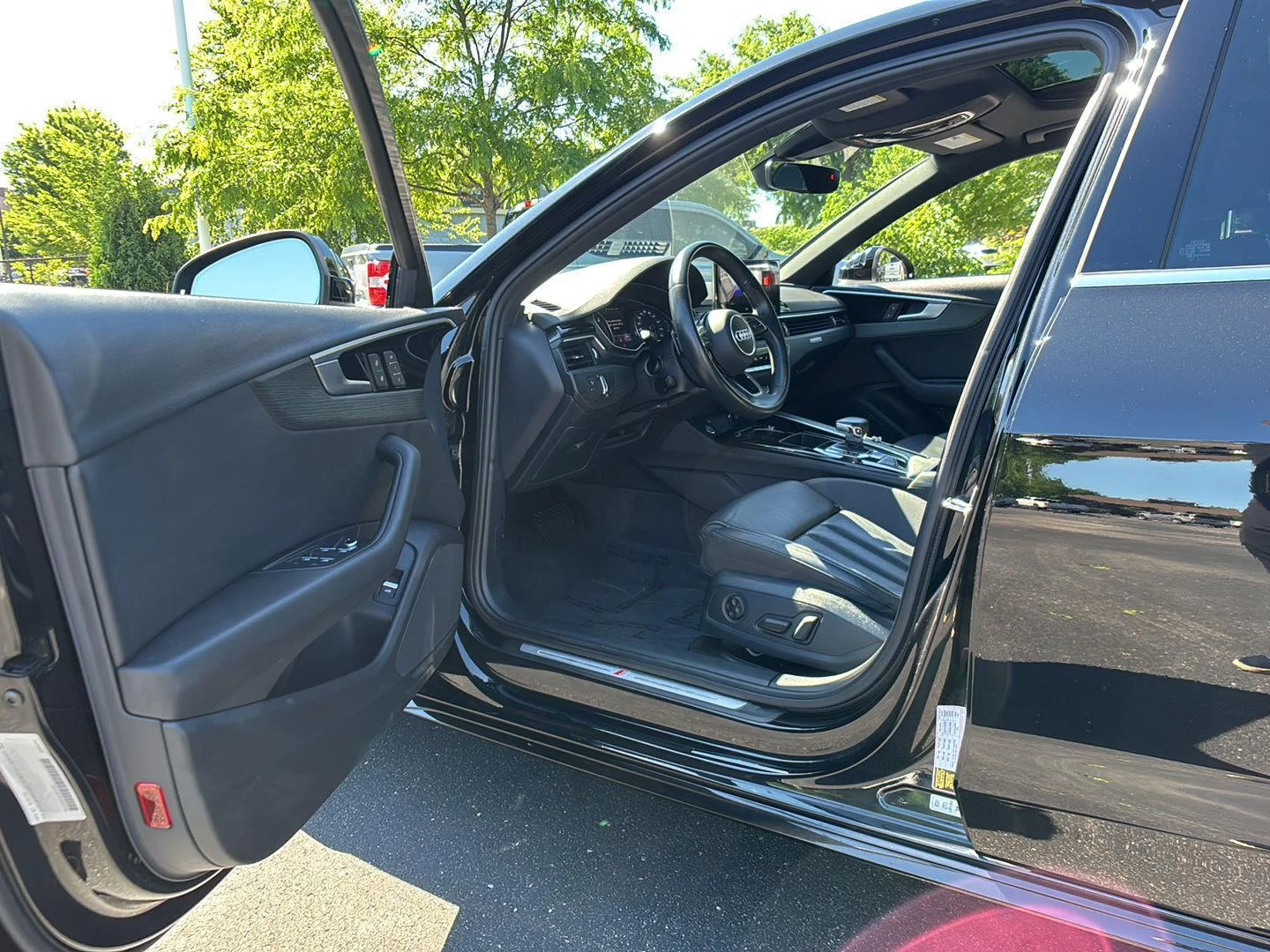 Used 2020 Mythos Black Metallic Audi Premium image 2