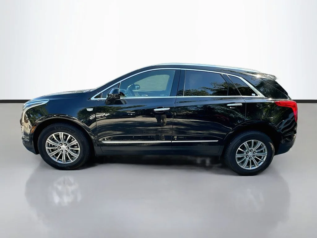 Used 2017 Black Metallic Cadillac Luxury image 8