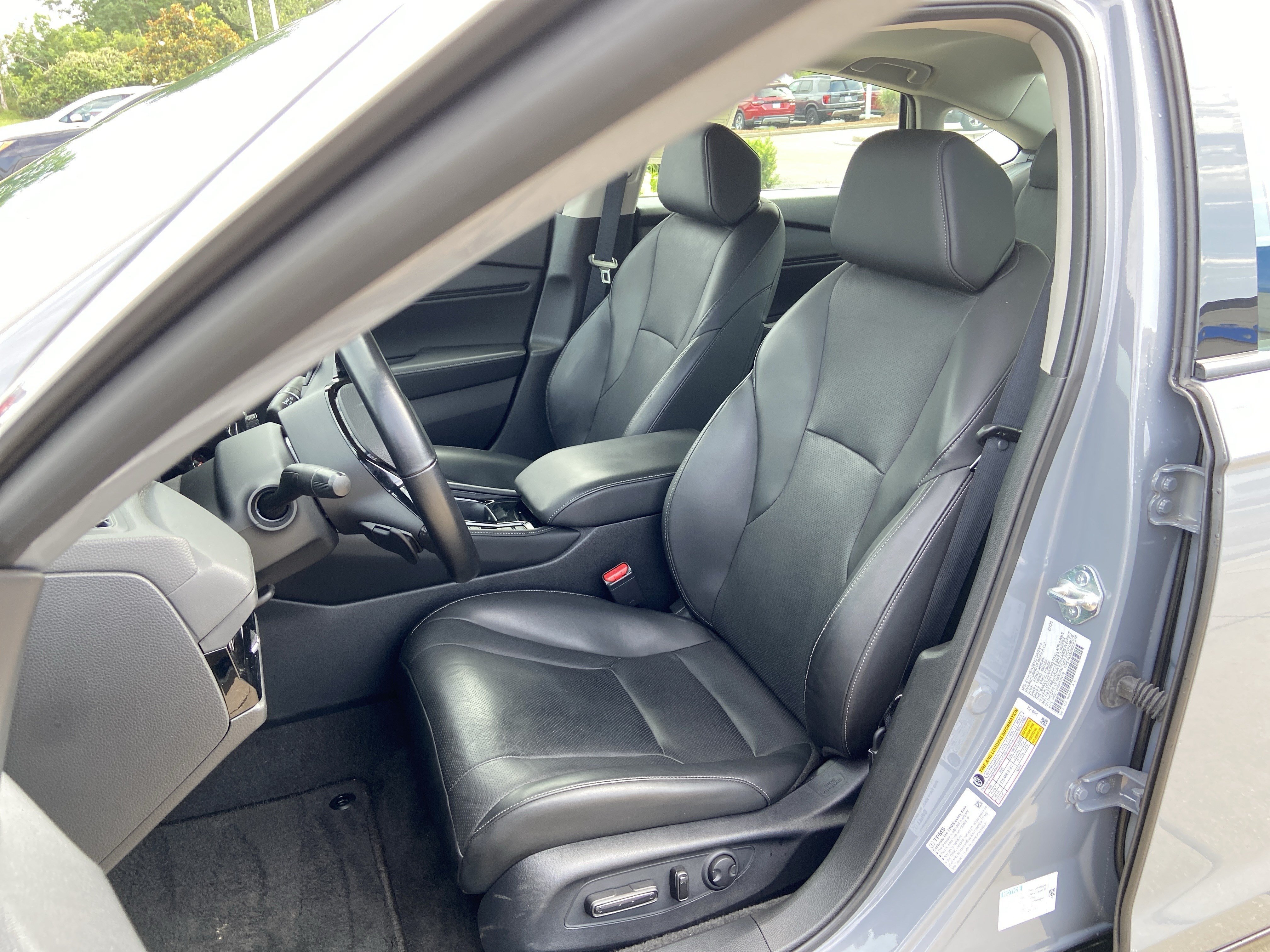 Used 2023 Urban Gray Pearl Honda Touring image 18