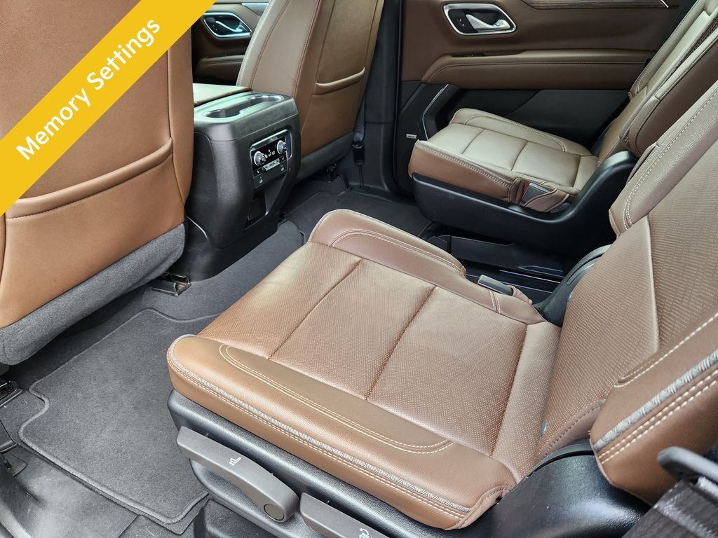 Used 2023 Black Chevrolet High Country image 17