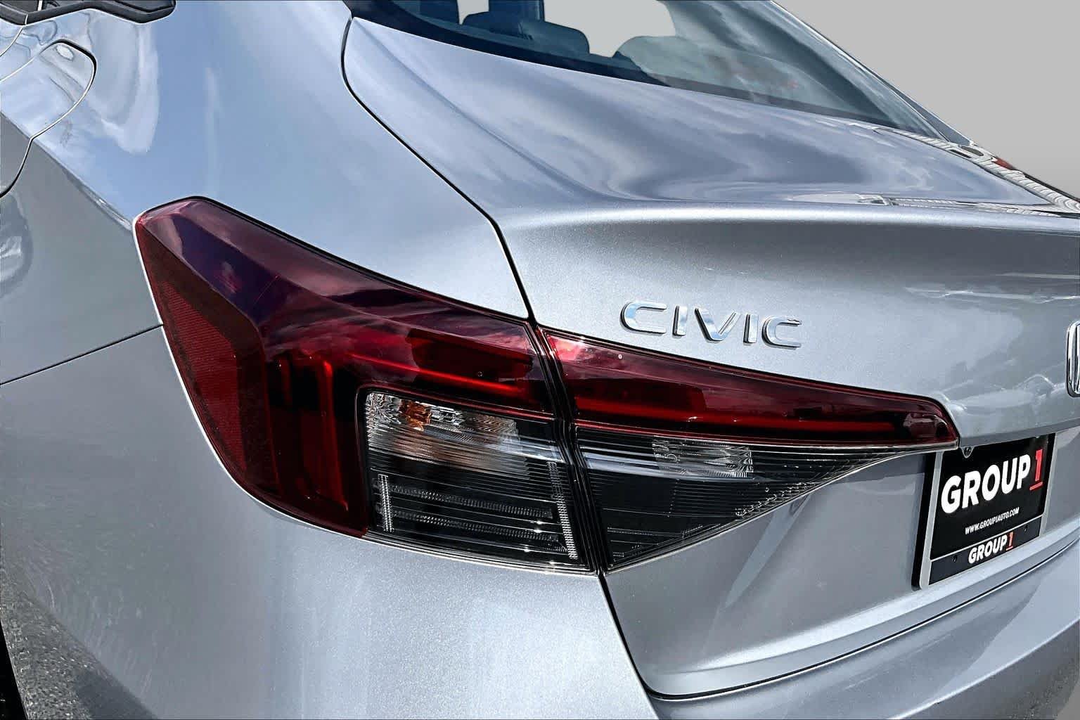 Used 2025 Solar Silver Metallic Honda Sport image 29