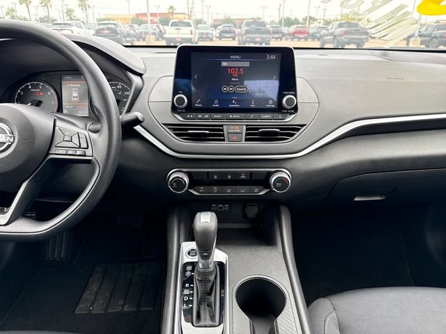 Used 2025 Black Nissan 2.5 S image 17