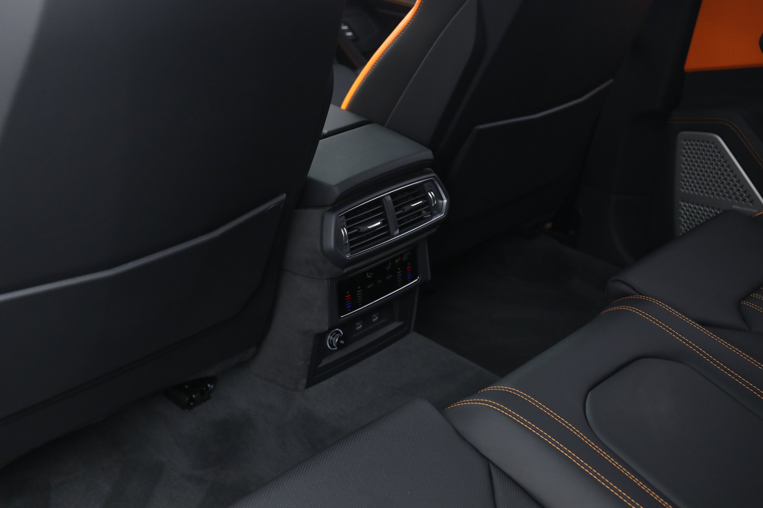 Used 2026 Orange Lamborghini SE image 34