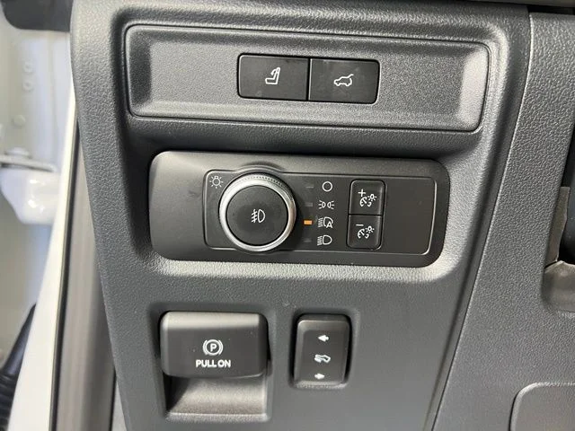 Used 2022 White Ford XLT image 22