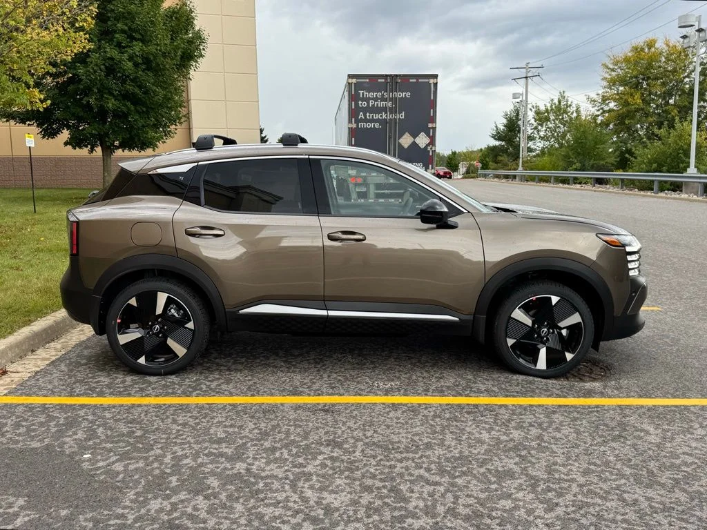 2026 Nissan KICKS SR AWD - Photo 3