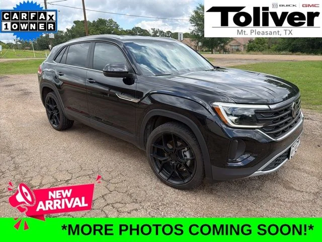 2024 Volkswagen Atlas Cross Sport 2.0T SE's photo