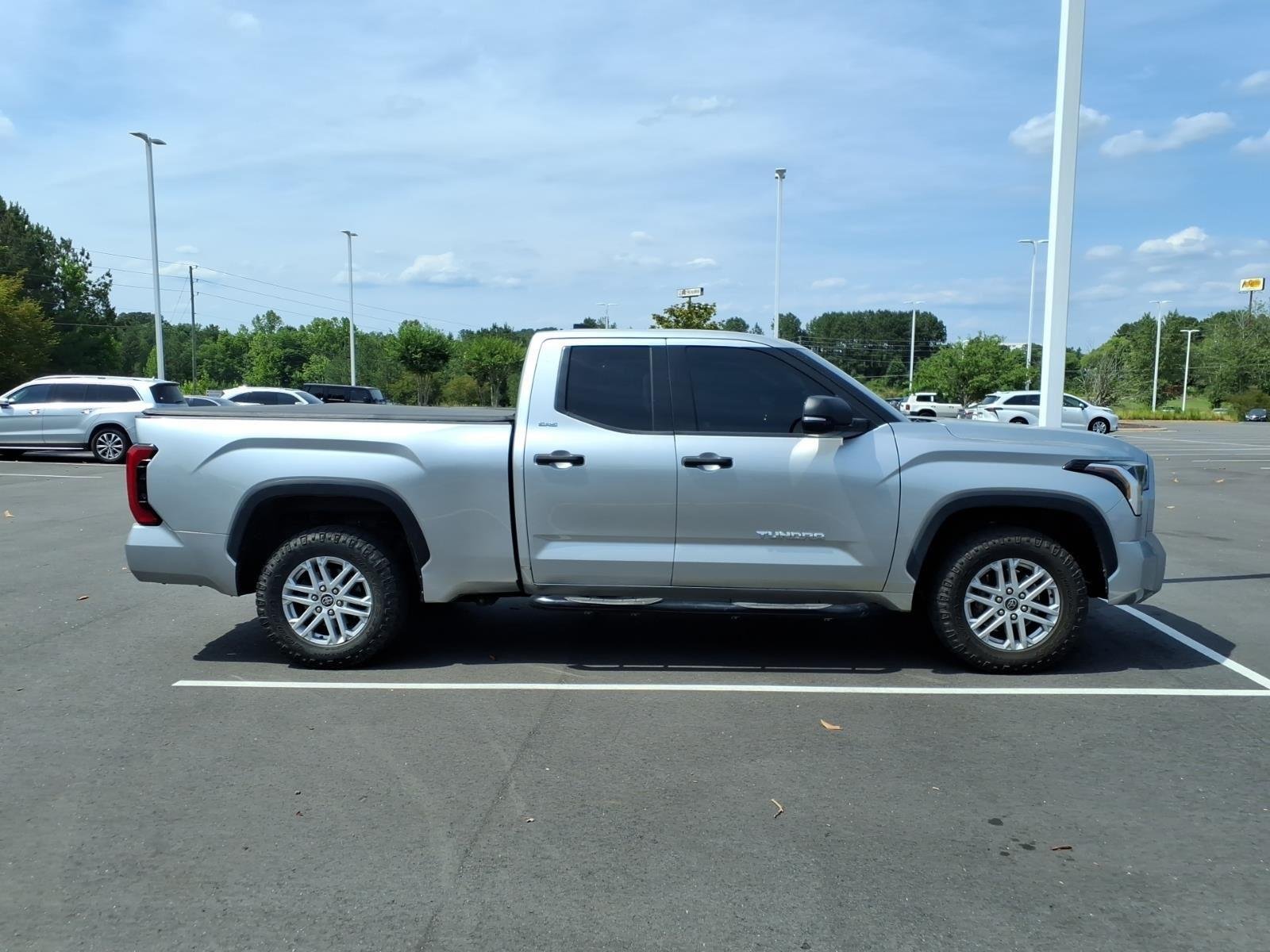 Used 2022  Toyota SR5 image 2