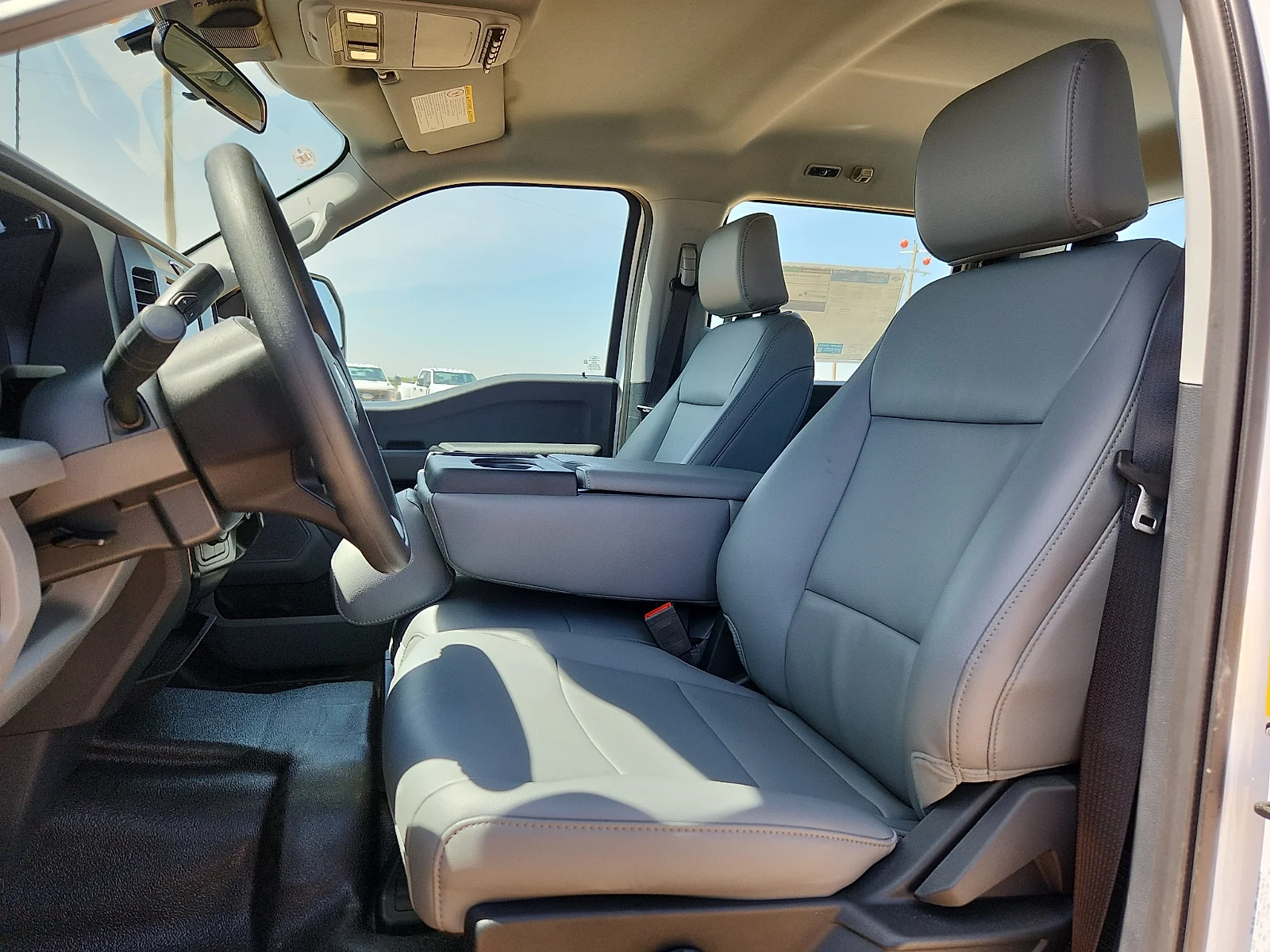 New 2026 Oxford White Ford F-450® XL image 17