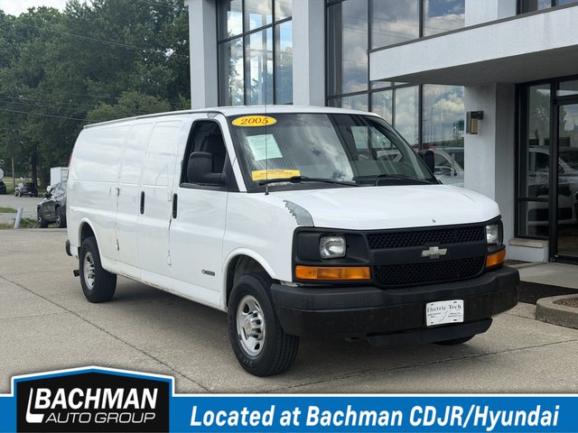 2005 Chevrolet Express Cargo Van 