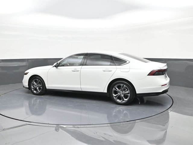 Used 2024 Platinum White Pearl Honda EX-L image 5