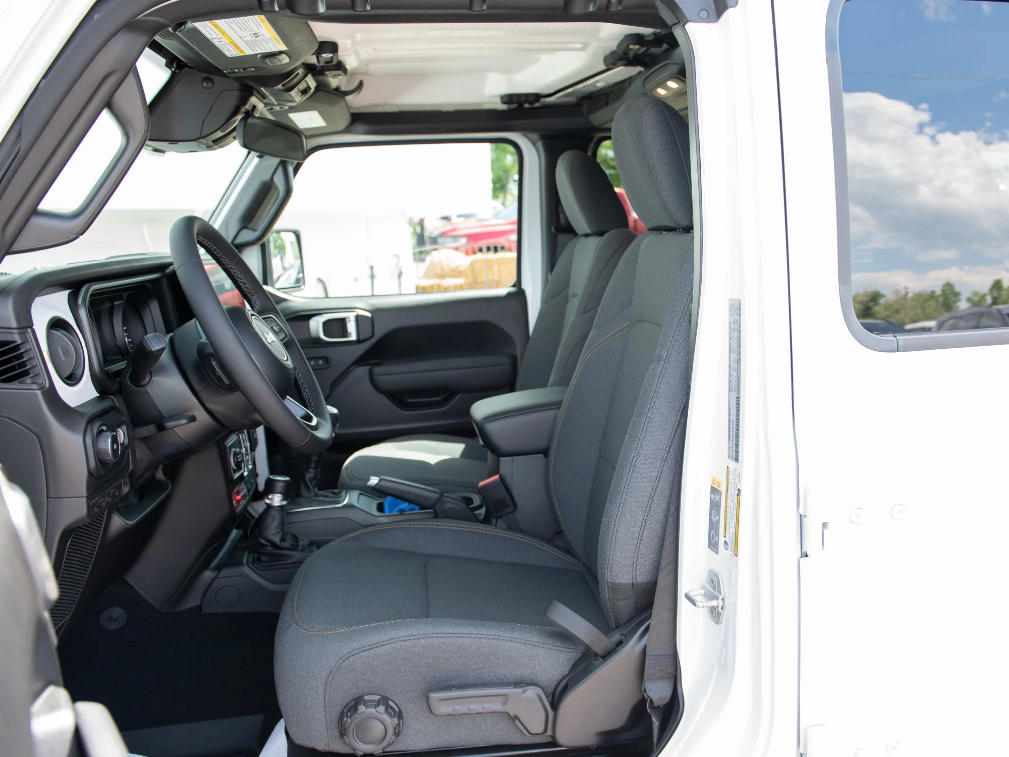 New 2026 White Jeep Willys* 4 Door 4x4, Rear Locker, Safety Group, Heated Seats/Wheel image 20