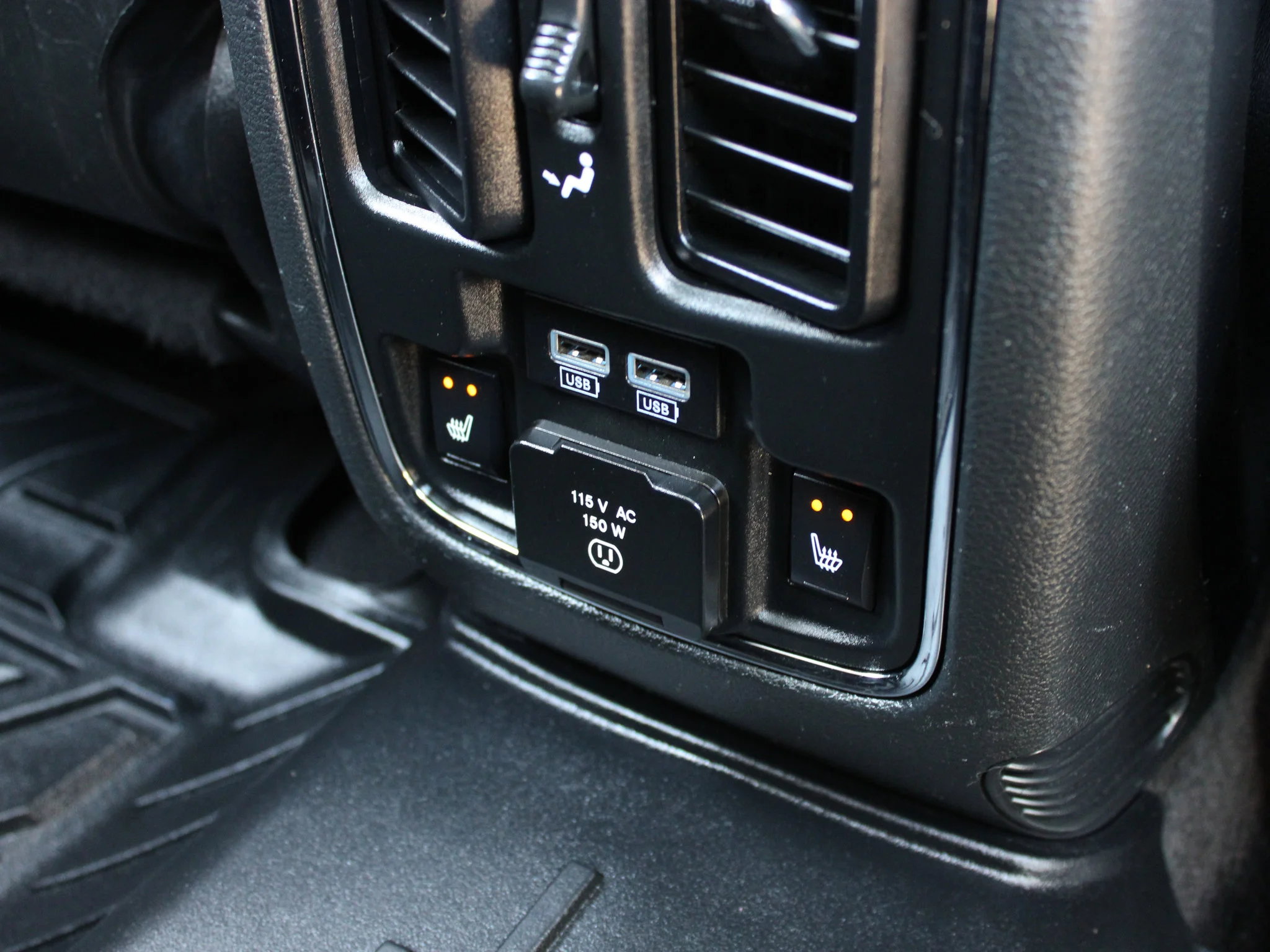 Certified Used 2018 White Jeep Summit * Mechanic Special | Winter Tires | Skid Plates | Harman/Kardon | Adaptive Cruise image 19