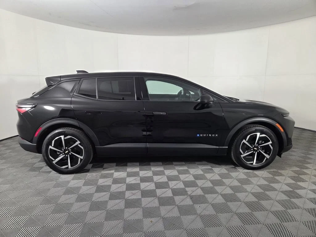 Used 2025 Black Chevrolet LT1 w/PCY image 4