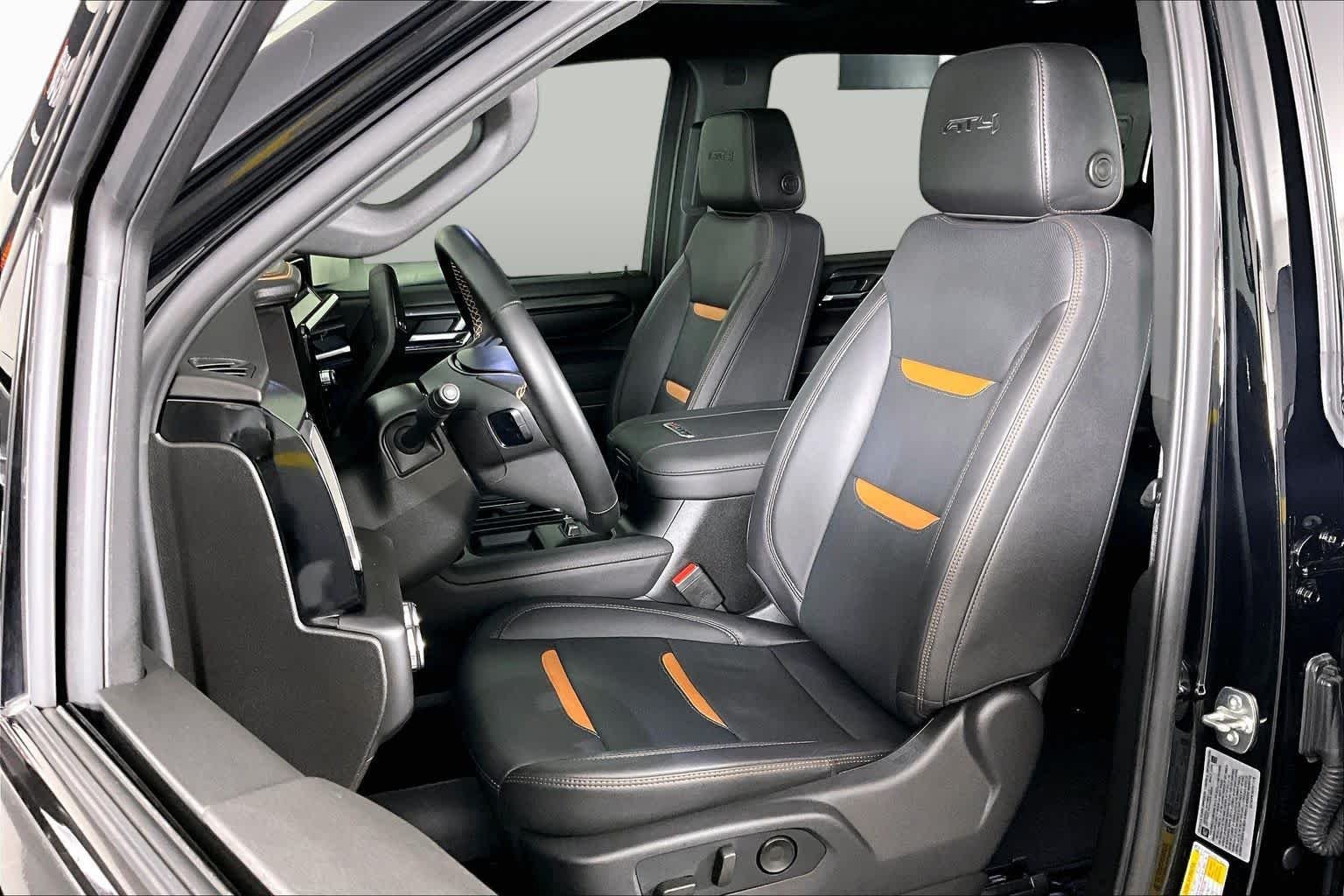 2026 GMC Sierra 2500HD AT4 - Photo 8