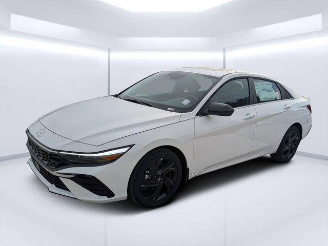 New 2026 White Hyundai SEL Sport Premium image 7