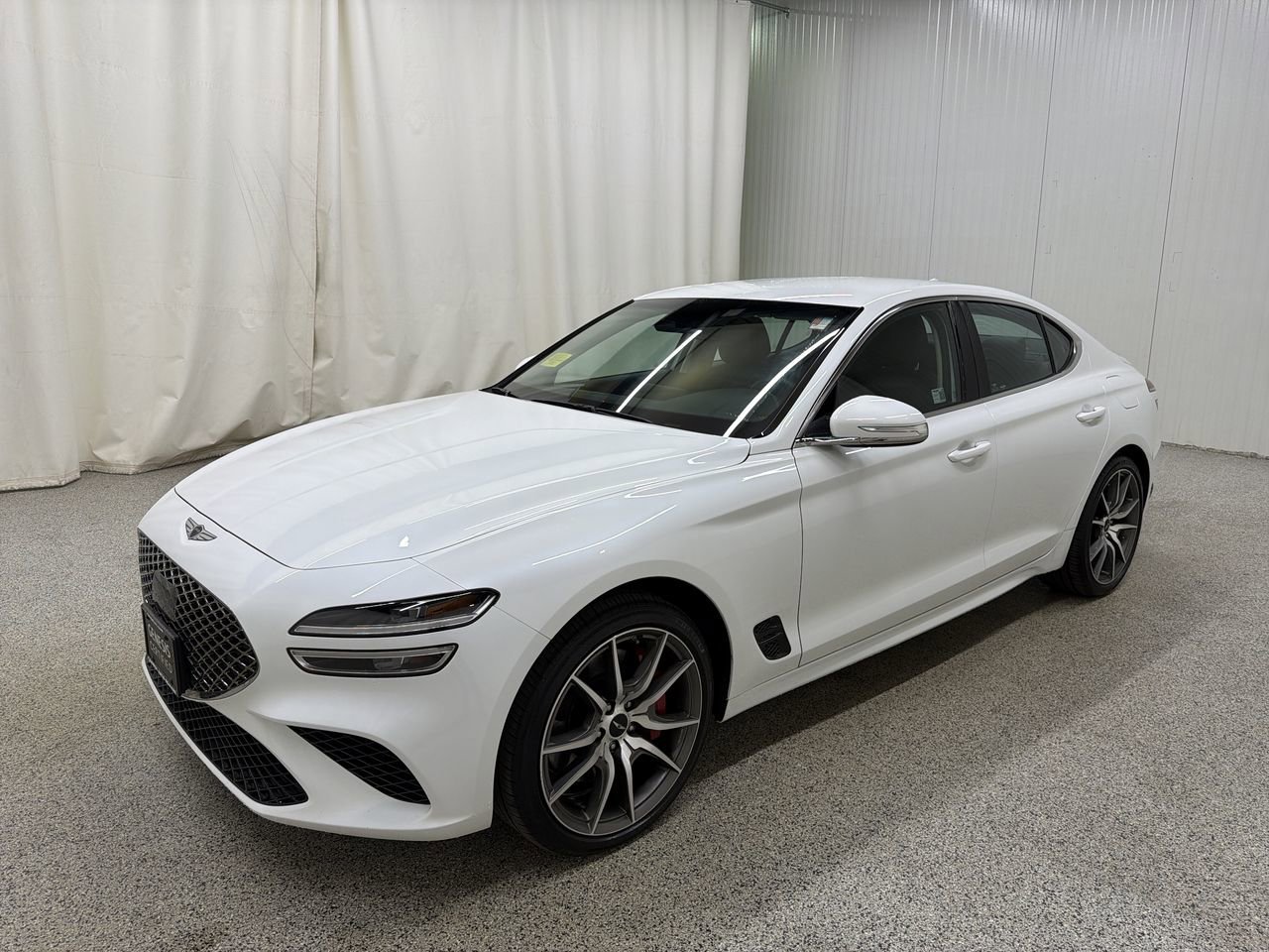 2025 GENESIS G70 Standard - Photo 4