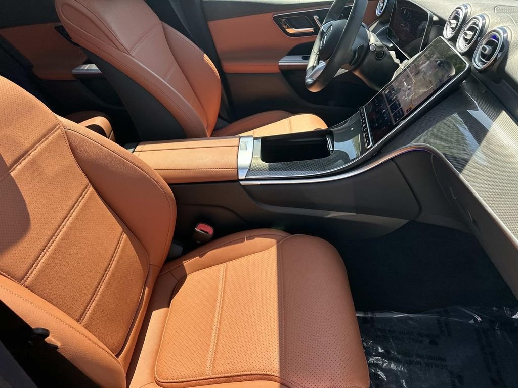 2025 Mercedes-Benz GLC Base - Photo 11